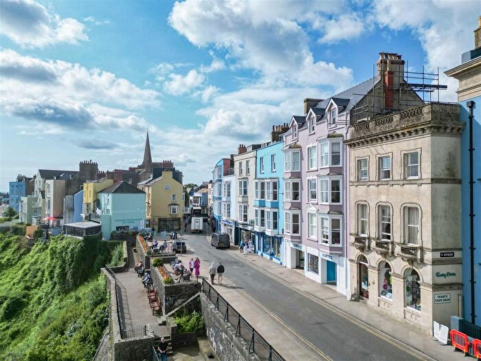 4 Bedroom Property For Sale In High Street, Tenby, SA70