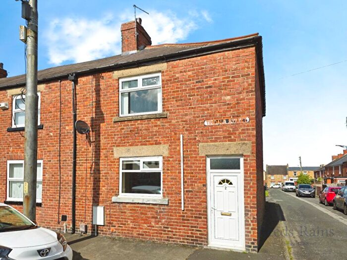 3 Bedroom End Of Terrace House For Sale In Tindale Street, Consett, Durham, DH8