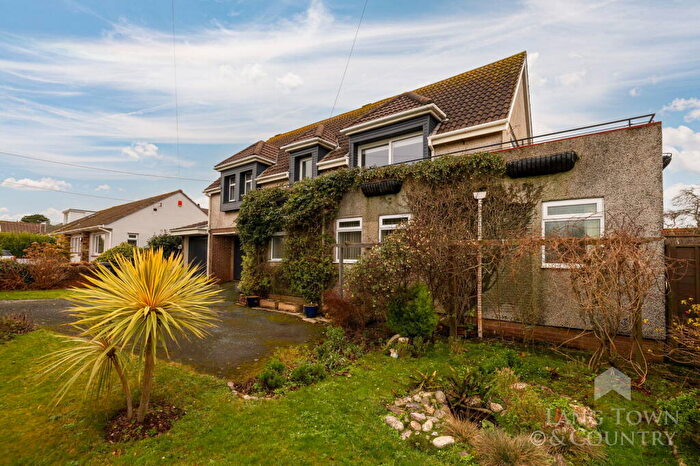 4 Bedroom Detached House For Sale In Renney Road, Heybrook Bay, Plymouth, PL9