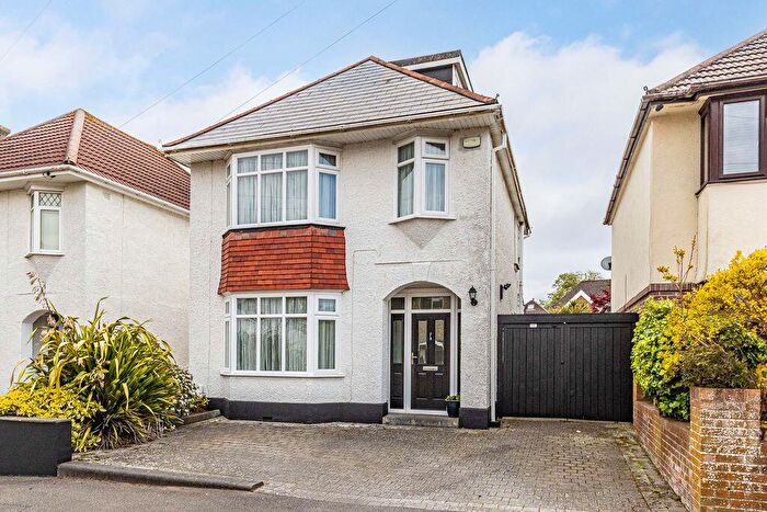 4 Bedroom Detached House For Sale In Danesbury Avenue, Tuckton, BH6