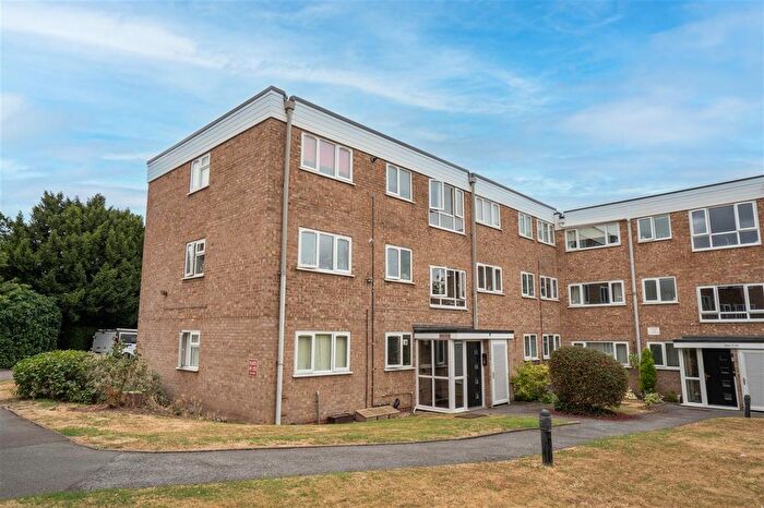2 Bedroom Flat To Rent In Croft Close, Yardley, Birmingham, B25