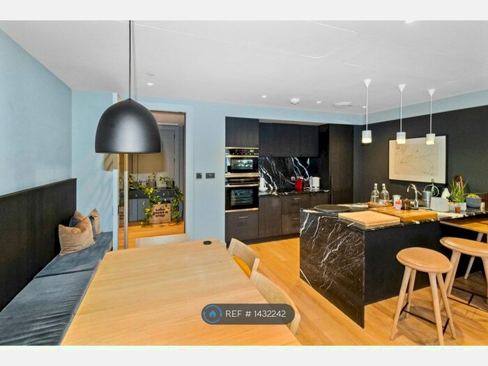 3 Bedroom Flat To Rent In Cleland House, London, SW1P