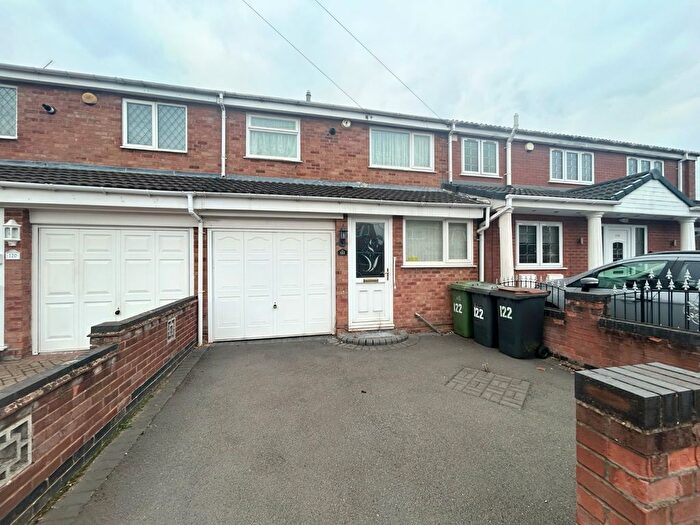 3 Bedroom Terraced House For Sale In Wood Street, Bedworth, Warwickshire, CV12