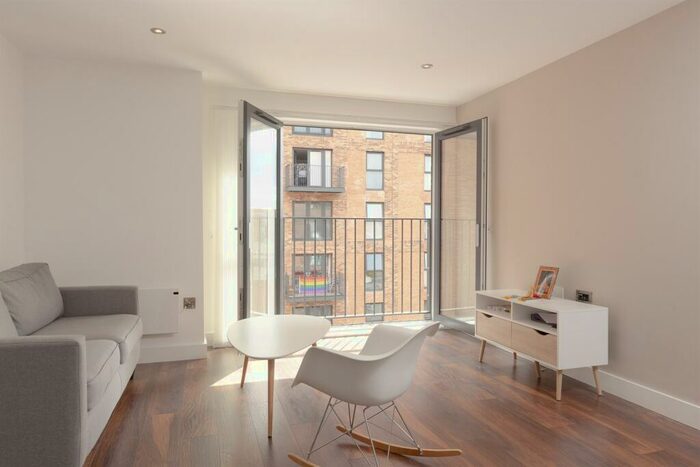 2 Bedroom Apartment To Rent In Block C, Wilburn Basin, M5