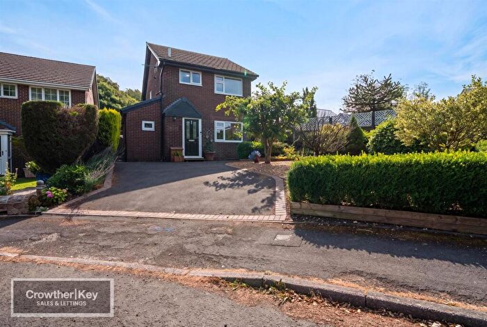 2 Bedroom Detached House For Sale In Dorset Close, Buxton, SK17
