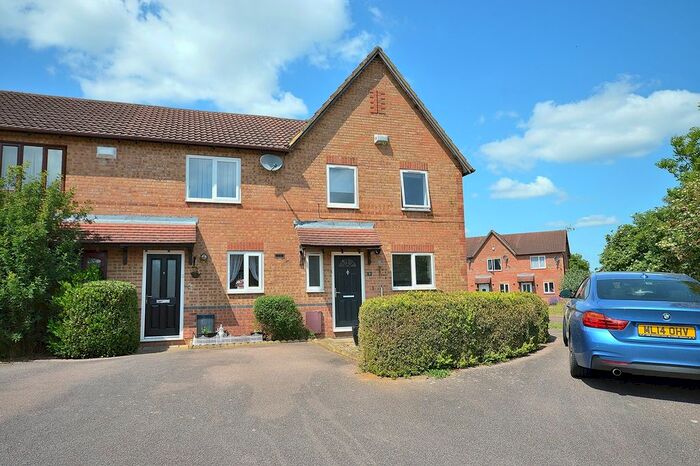 3 Bedroom End Of Terrace House To Rent In Lindisfarne Way, Northampton, NN4
