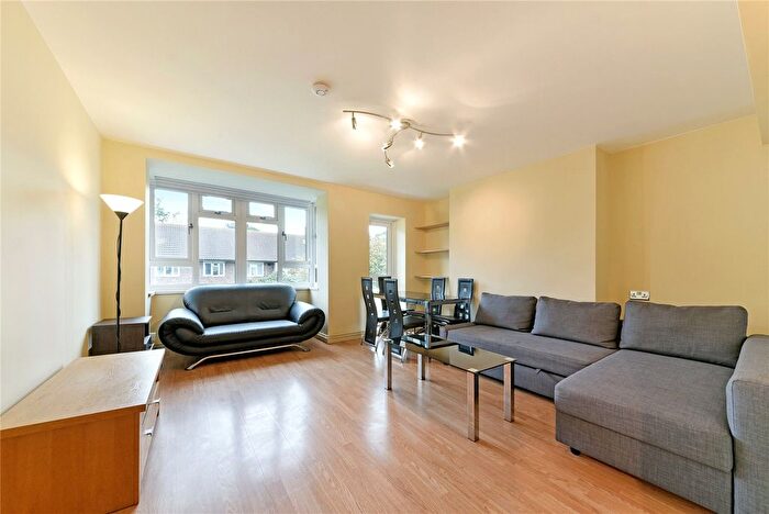 4 Bedroom Flat To Rent In Clapham South, London, SW4