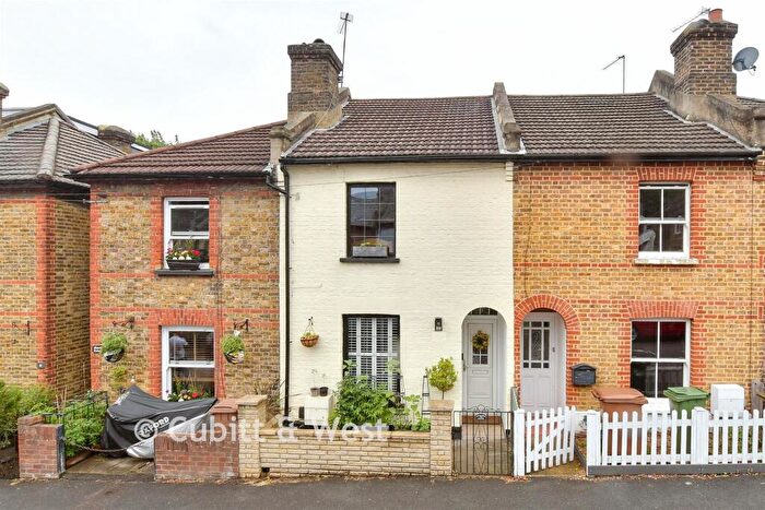 2 Bedroom Terraced House For Sale In Warwick Road, Sutton, Surrey, SM1