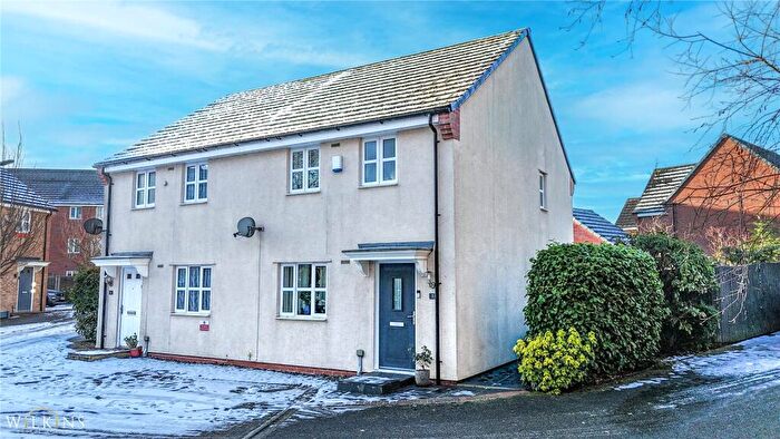 3 Bedroom Semi-Detached House For Sale In Gowan Close, Tamworth, Staffordshire, B77