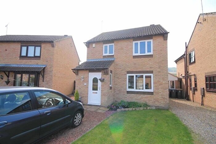 3 Bedroom Detached House To Rent In Hylton Close, Langley Park, Durham, DH7