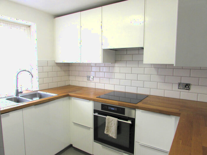 2 Bedroom Flat To Rent In Hawkins Close, Harrow, Middlesex, HA1