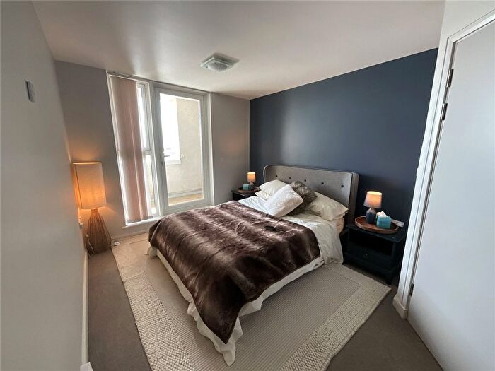 2 Bedroom Flat For Sale In Havannah Street, Cardiff, CF10