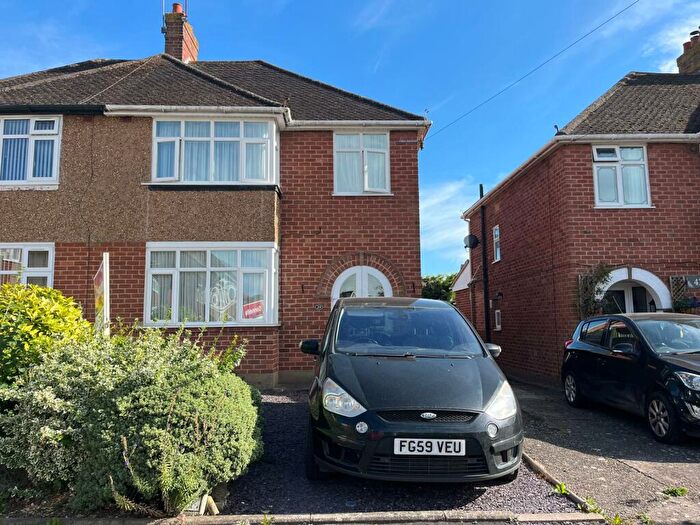 3 Bedroom House To Rent In St. Catherines Crescent, Whitnash, Leamington Spa, CV31