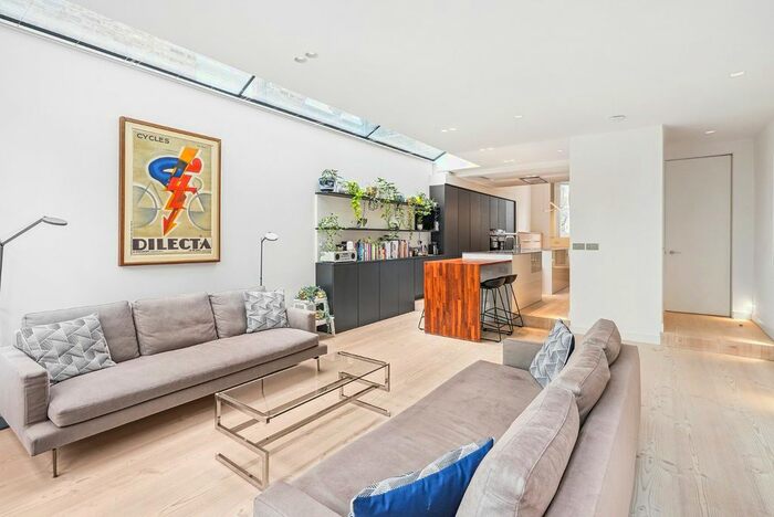 5 Bedroom Terraced House To Rent In St Maur Road, Fulham, London, SW6