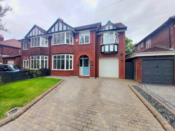 5 Bedroom Semi-Detached House To Rent In Ryecroft Lane, Worsley, M28