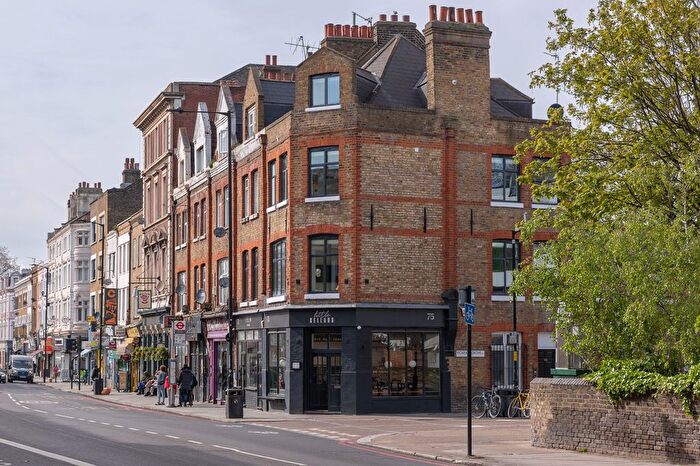 1 Bedroom Flat To Rent In Camberwell Church Street, Camberwell, SE5