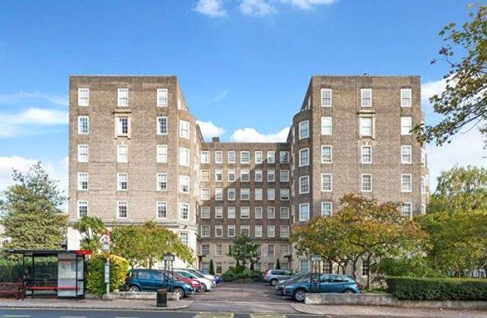 3 Bedroom Apartment To Rent In Circus Road, St John's Wood, NW8