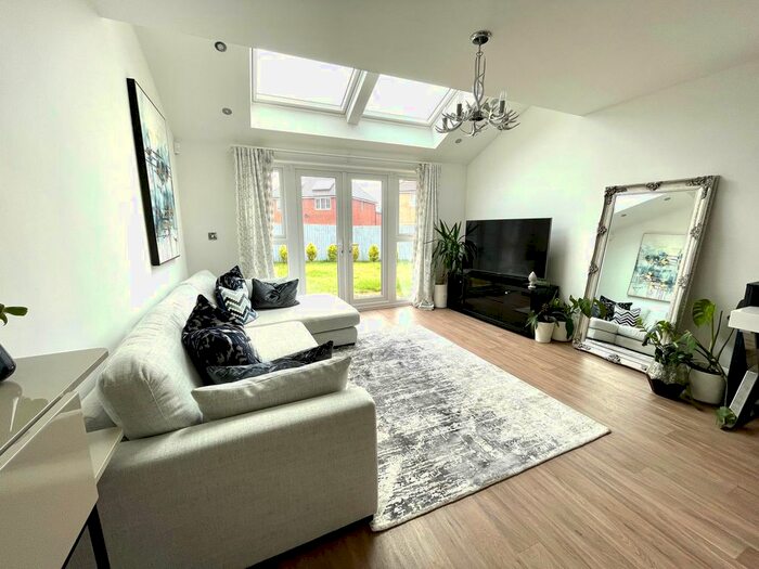 2 Bedroom Semi-Detached House To Rent In Wolfberry Drive, Liverpool, L11