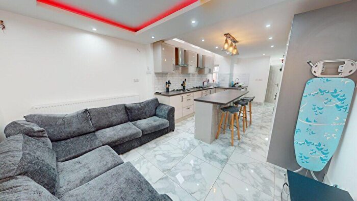 6 Bedroom House To Rent In Croydon Road, Selly Oak, Birmingham, B29