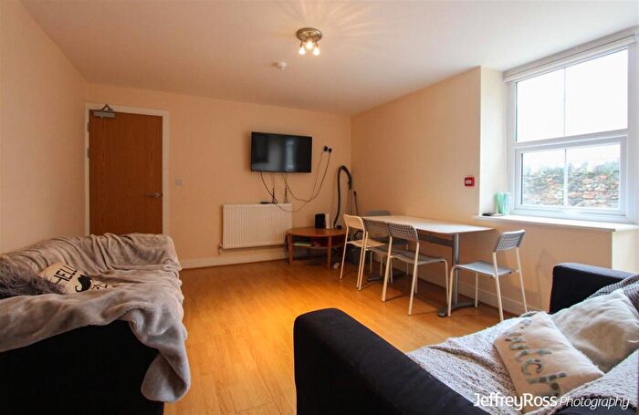 5 Bedroom Private Hall To Rent In Richmond Road, Roath, CF24