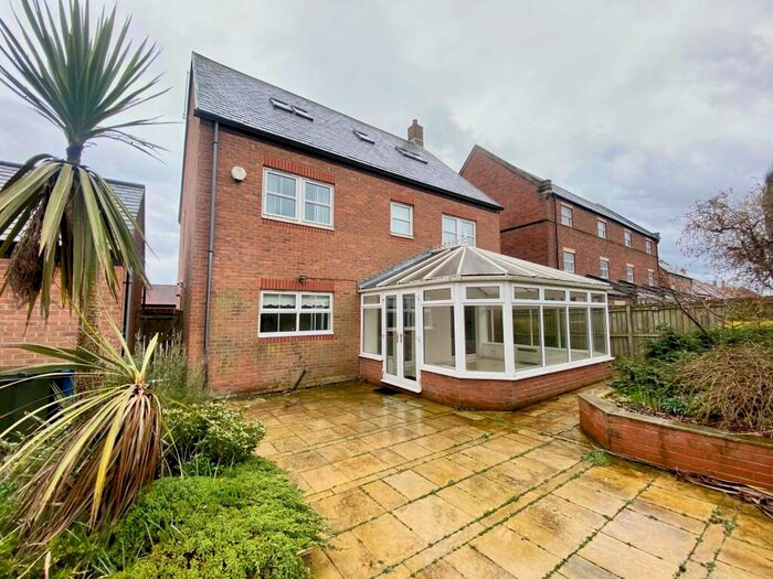 6 Bedroom House To Rent In Barmoor Drive, Great Park, Gosforth, NE3