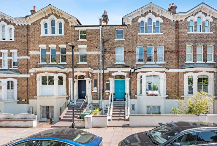 3 Bedroom Flat To Rent In Elsworthy Road, London, NW3