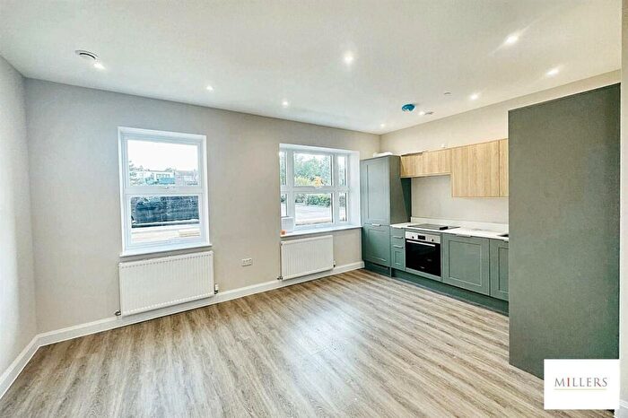 1 Bedroom Flat To Rent In Kestrel House, Bakers Lane, Epping, CM16
