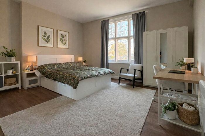 1 Bedroom House Of Multiple Occupation To Rent In Lee Road, London, SE3