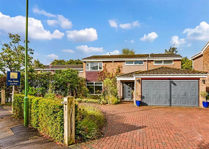 4 Bedroom Detached House For Sale In Hazel Grove, Arundel, BN18