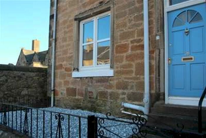 2 Bedroom Flat To Rent In Ramsay Road, Kirkcaldy, KY1
