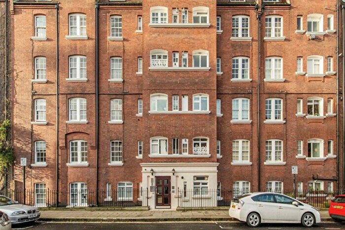 2 Bedroom Flat To Rent In Thanet Street, London, WC1H