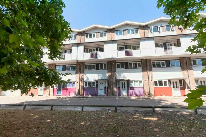 2 Bedroom Maisonette To Rent In Western Way, Letchworth Garden City, SG6