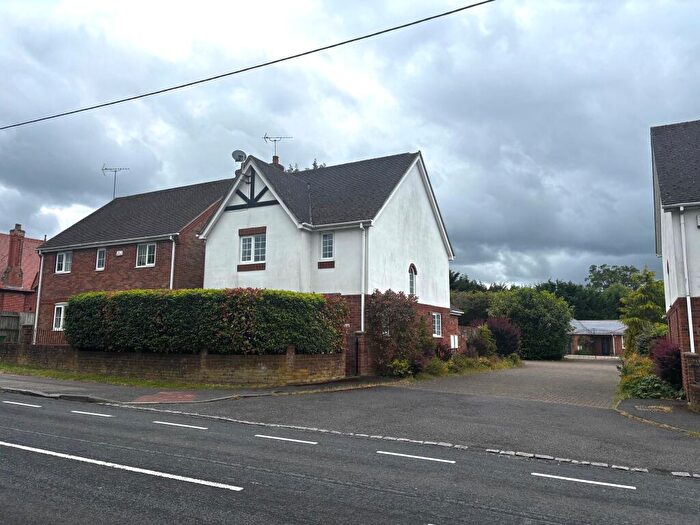 3 Bedroom Detached House To Rent In London Road, Aston Clinton, Aylesbury, HP22