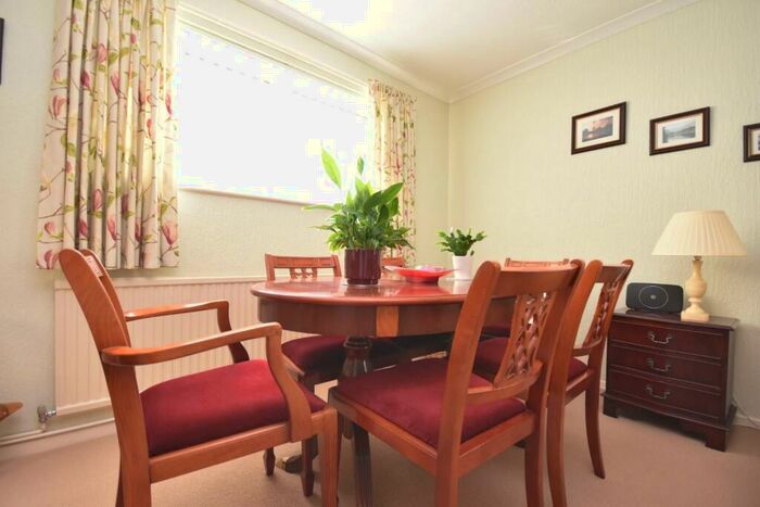 3 Bedroom Detached Bungalow For Sale In Uphill Close, Sully, CF64