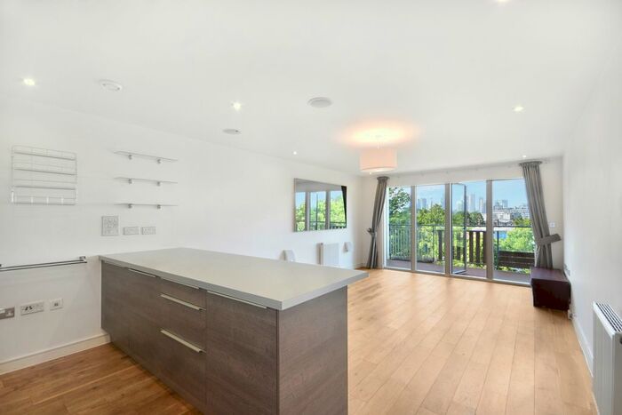 2 Bedroom Flat To Rent In Seren Park Gardens, London, SE3