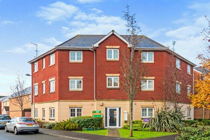 2 Bedroom Flat To Rent In Moorland Green, Gorseinon, Swansea, SA4