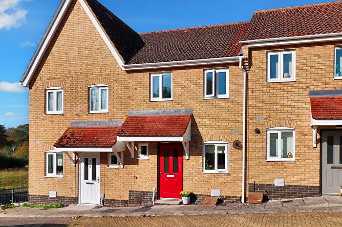 2 Bedroom Terraced House For Sale In Lambert Close, Hadleigh, IP7