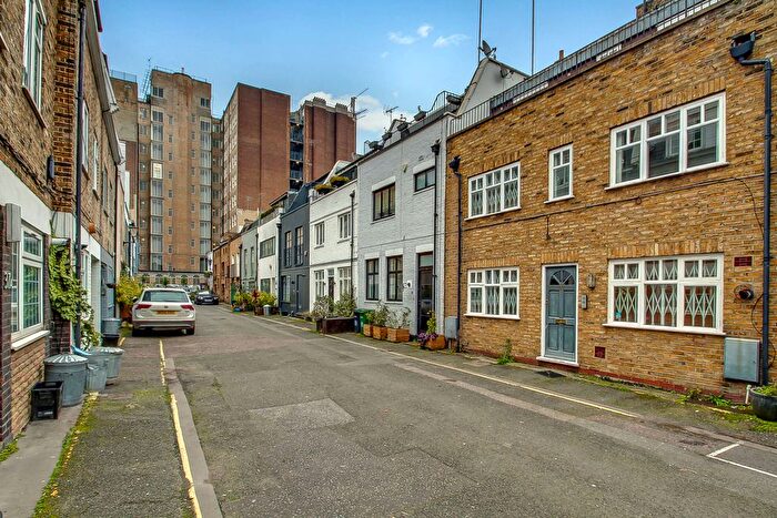 3 Bedroom Mews To Rent In Huntsworth Mews, London, NW1
