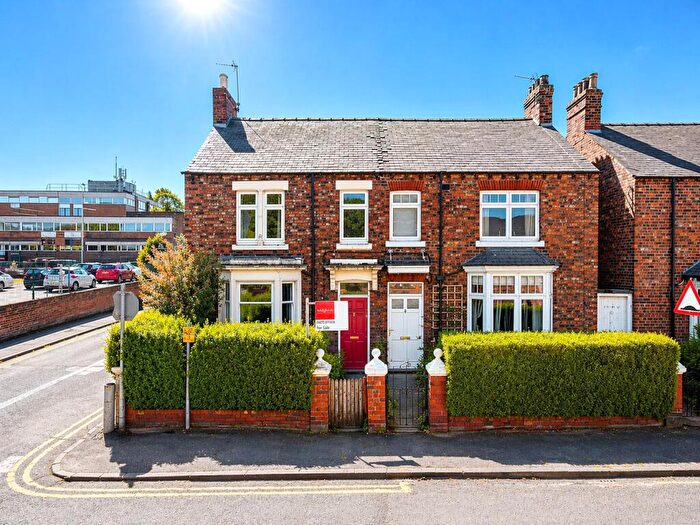 3 Bedroom Semi-Detached House For Sale In Romanby Road, Northallerton, North Yorkshire, DL7