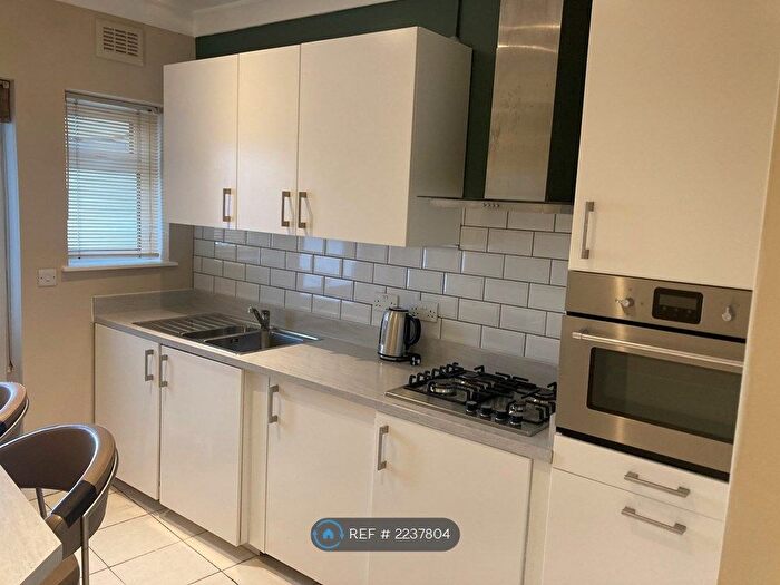 1 Bedroom Studio To Rent In Colombo Road, Ilford, IG1