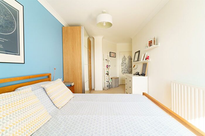 1 Bedroom Flat For Sale In Kingston Road, New Malden, KT3
