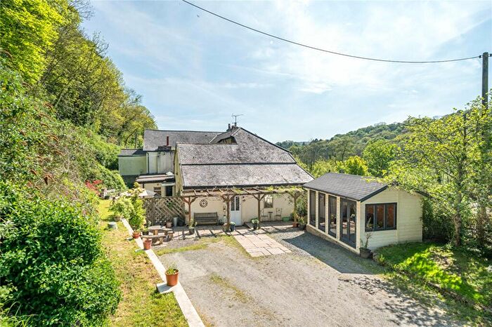 6 Bedroom Semi-Detached House For Sale In Newnham Bridge, Umberleigh, EX37