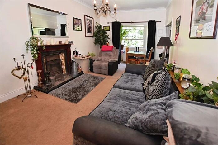 2 Bedroom Flat For Sale In Haccombe, Newton Abbot, Devon., TQ12
