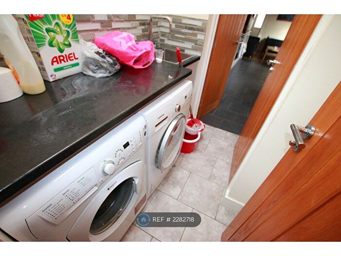 6 Bedroom Terraced House To Rent In Norris Road, Reading, RG6