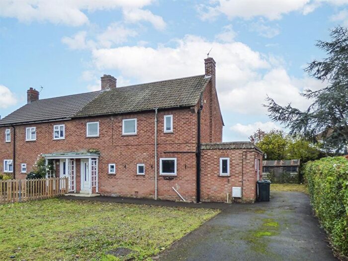 3 Bedroom Semi Detached House For Sale In Hillsfield, Upton Upon Severn, Worcester, Worcestershire, WR8