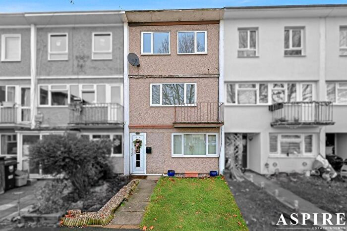 3 Bedroom Terraced House For Sale In Long Riding, Basildon, SS14