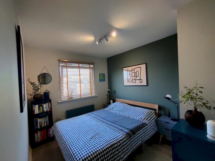 2 Bedroom Flat To Rent In Parkhouse Court, Hatfield, AL10