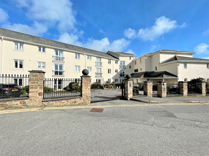 1 Bedroom Flat For Sale In East Terrace, Penzance, TR18