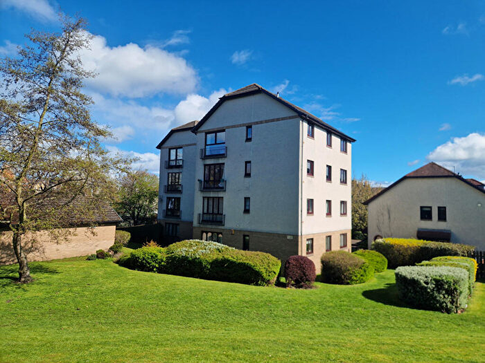 2 Bedroom Apartment To Rent In Dalmeny Road, Edinburgh, EH6