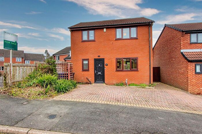 3 Bedroom Detached House For Sale In Houldsworth Drive, Hady, Chesterfield, Derbyshire, S41